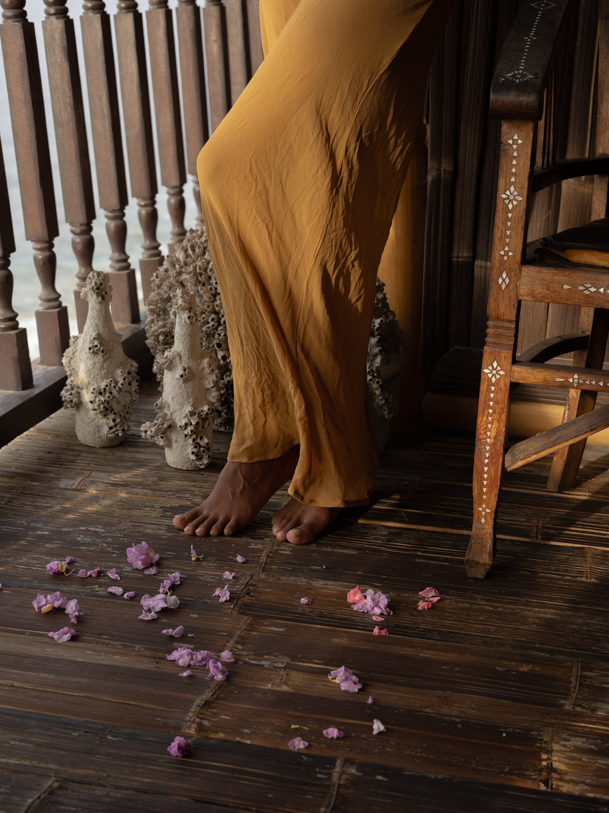 Bumi Bumi Slip Coconut Husk Dyed
