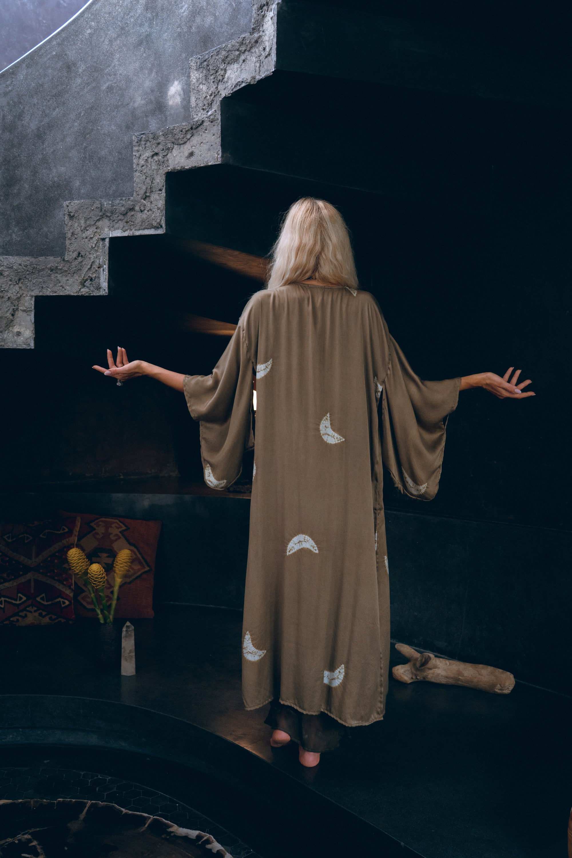 Tobacco moon silk kimono