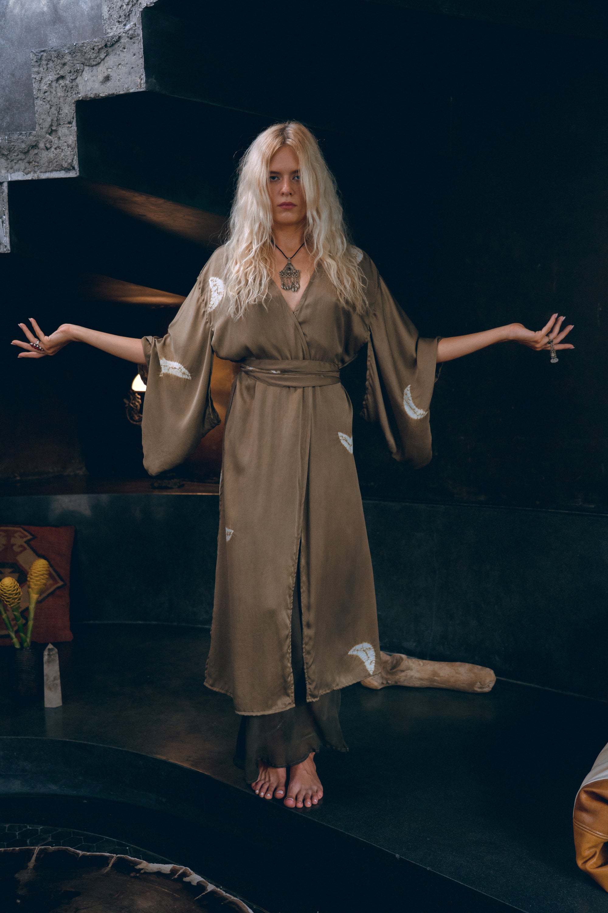 Tobacco moon silk kimono