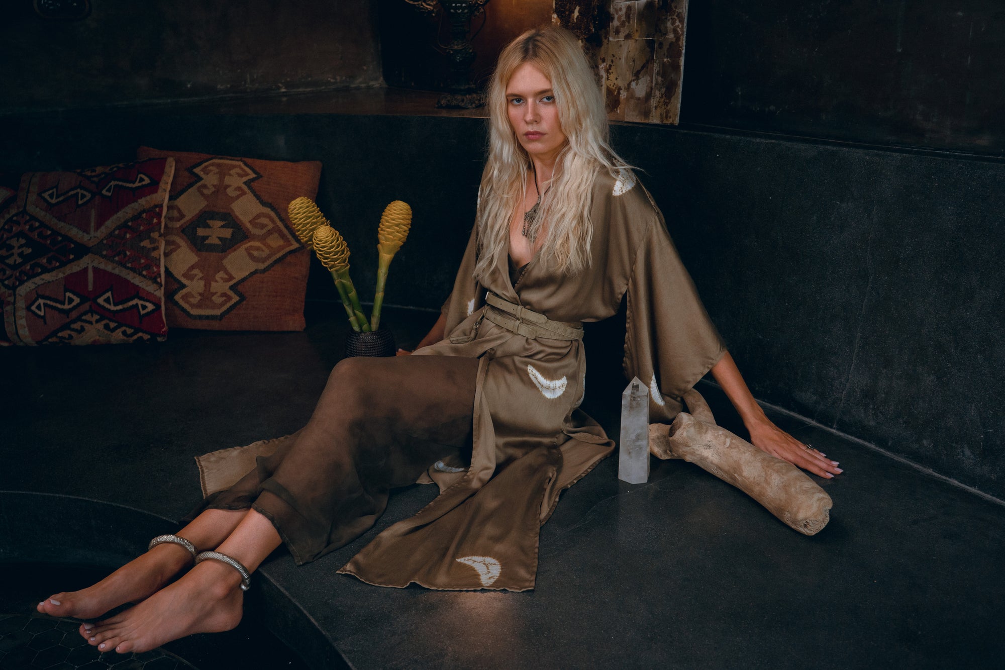 Tobacco moon silk kimono